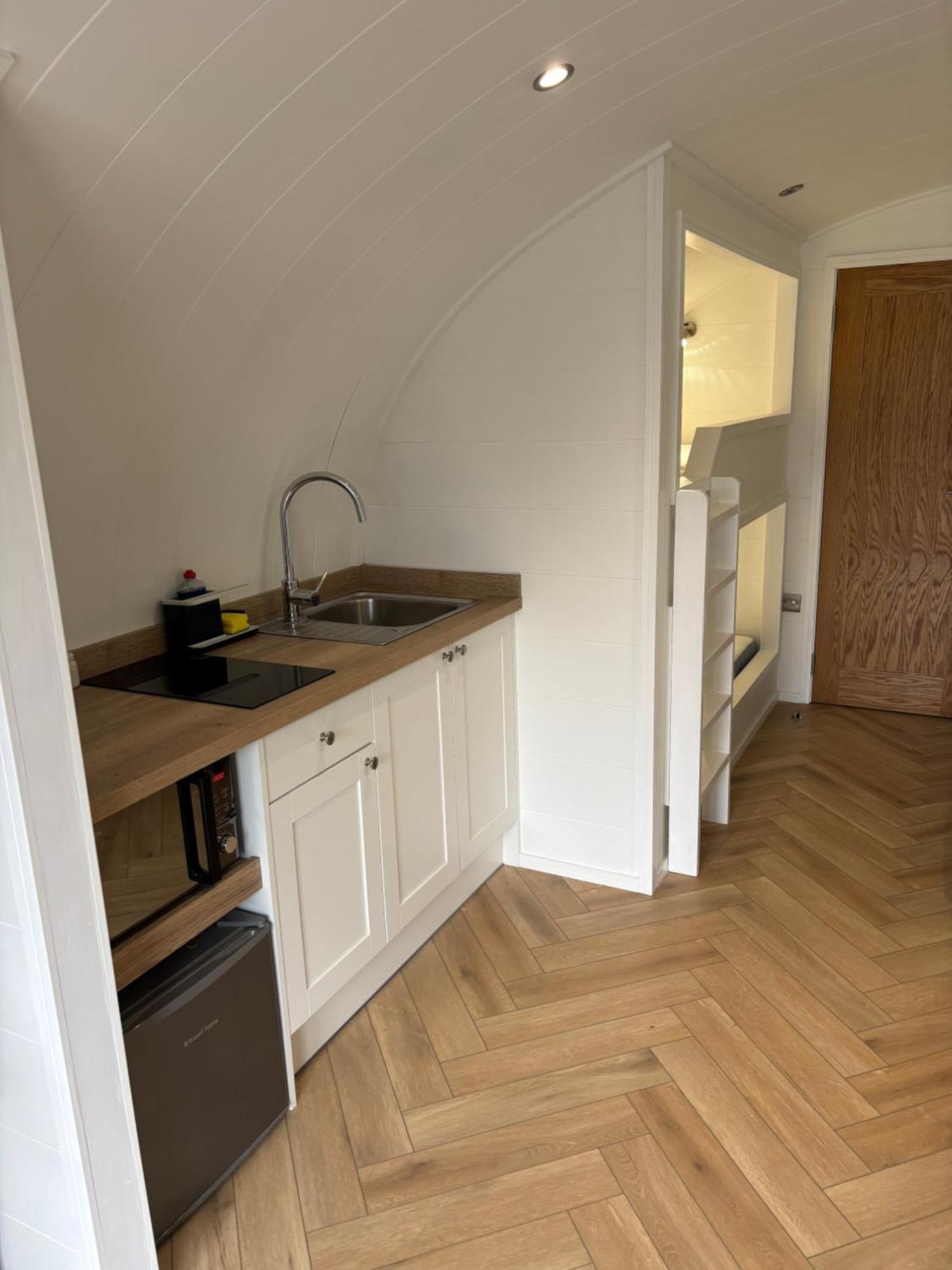 Kings Caves Glamping Hotel Torbeg Екстериор снимка